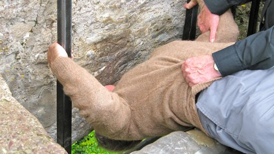 Kissing the stone Kissing the blarney stone