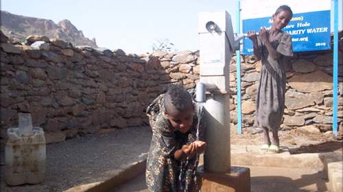 2008-charitywater-well Well in ethiopia